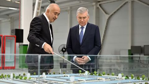 Президент ознакомился со строительством&nbsp;завода бытовой техники в Джизаке стоимостью 150 млн долларов