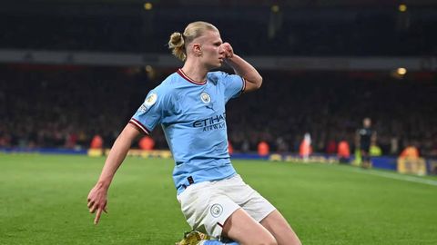 Holand tug&lsquo;ilgan kunida haqoratli xabar oldi (foto)
