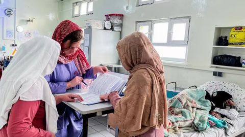Afg&lsquo;onistonda ishlaydigan ayollarga nisbatan yangi talab qo&lsquo;yildi