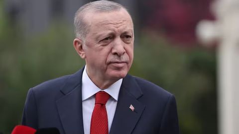 Erdo&lsquo;g&lsquo;on Putin va Tramp bilan Istanbulda uchrashuv o&lsquo;tkazish imkoniyatini muhokama qilmoqchi