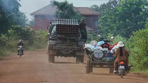 Tailand Kambodja bilan chegaradagi bahsli cho&lsquo;qqini nazoratga oldi&nbsp;