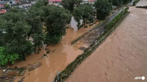 Хитойнинг Хебей провинциясини кучли ёмғир ва кўчкилар қуршаб олди. Қурбонлар бор (видео)