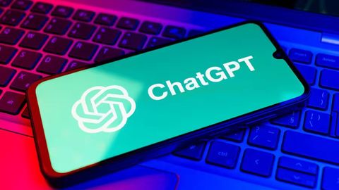 Braziliyalik keksa ayol ChatGPT&rsquo;ni sevib qolganini ma&rsquo;lum qildi