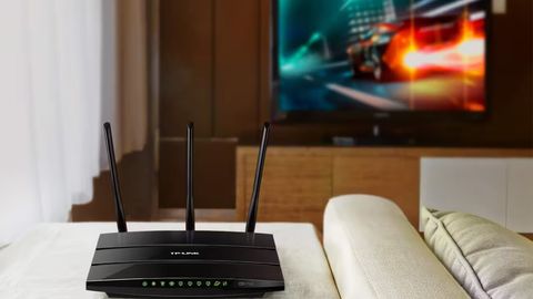 Internet yaxshi ishlashi uchun: Wi-Fi router yoniga qo&lsquo;yish tavsiya etilmaydigan buyumlar