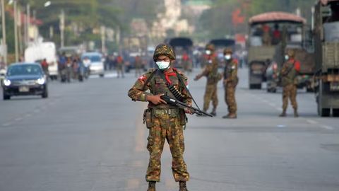 Myanma 4,5 yil davom etgan favqulodda holatni bekor qildi