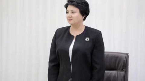 Эъзозхон Каримова назначена министром дошкольного и школьного образования