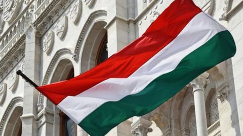 Vengriya Yevropa Ittifoqini sudga berdi