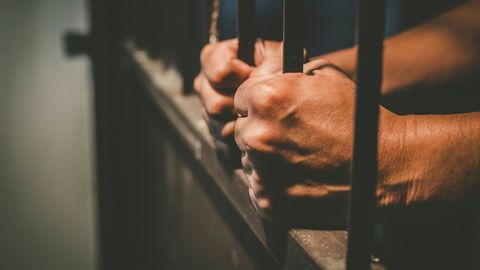 Oʻzbekistonda yarim yilda qancha odam ozodlikdan mahrum qilingani ochiqlandi