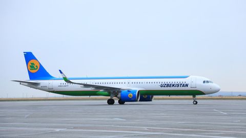 Toshkentdan Seulga uchadigan samolyot aeroportga qaytarildi
