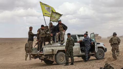 Suriya mudofaa vazirligi va AQSH dastagidagi kurdlar mamlakat shimolida yuz bergan to&lsquo;qnashuvda bir-birini aybladi