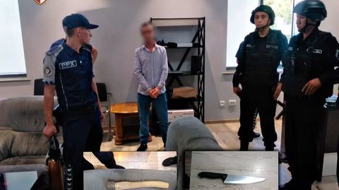 В Ташкенте мужчина угрожал руководителю топором, требуя повысить зарплату