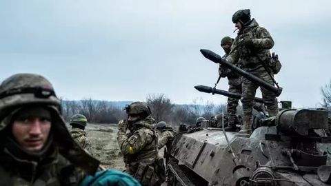 Jizzaxda Rossiya armiyasiga yollanib, Ukrainaga qarshi urushda qatnashgan fuqaro sud qilindi