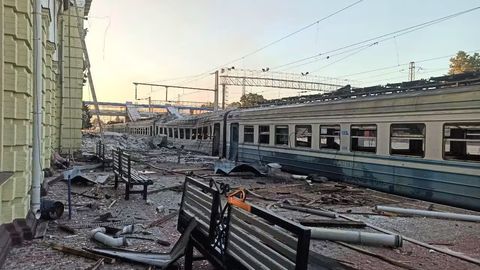 Rossiya armiyasi Xarkovdagi vokzalga hujum qildi (video)&nbsp;