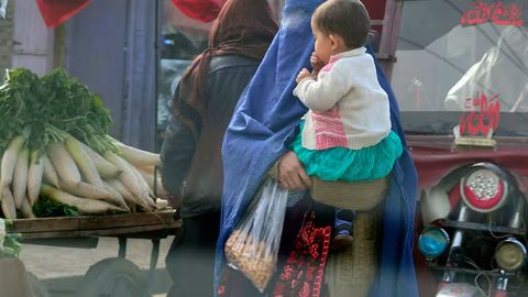 Afg&lsquo;onistonda bolalar to&lsquo;yib ovqatlanmasligi eng yuqori darajaga yetdi &mdash; BMT&nbsp;