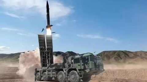 Индонезия Туркияда ишлаб чиқилган KHAN баллистик ракета тизимини қабул қилиб олди