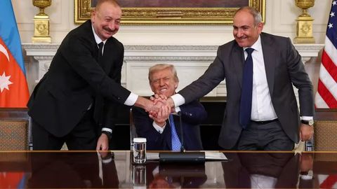 Армения и Азербайджан подписали в Белом доме декларацию о мирных отношениях