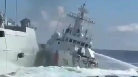 Janubiy Xitoy dengizida Xitoy va Filippin kemalari to&lsquo;qnashdi (foto, video)