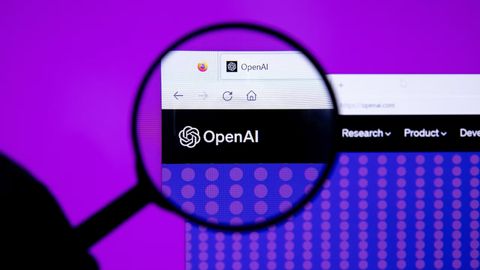 OpenAI GPT-5 taqdimotining muvaffaqiyatsizligidan so&lsquo;ng GPT-4o ni qaytardi
