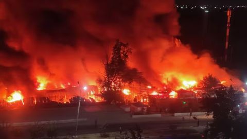 В результате пожара была уничтожена почти половина рынка &laquo;Уч кахрамон&raquo;&nbsp;