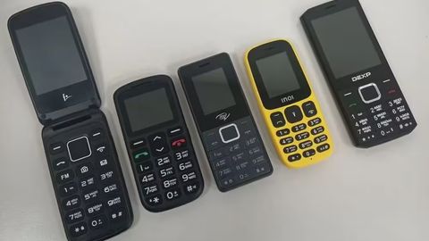 Nega ko&lsquo;pchilik smartfondan ko&lsquo;ra tugmachali telefonni afzal ko&lsquo;rmoqda?