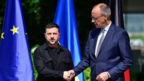 Ukraina prezidenti Vladimir Zelenskiy Germaniyaga bordi