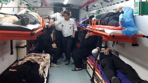 Iroqda ziyoratchilarni olib ketayotgan avtobus halokatga uchradi (video)