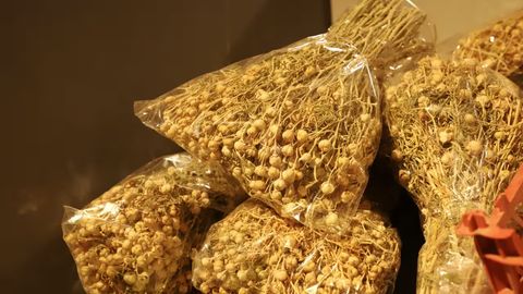 Россияга исириқ олиб кирмоқчи бўлган аёл 8 йилга қамалди