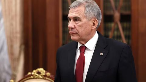 &ldquo;Bu qandaydir bema&rsquo;nilik&rdquo;. Tatariston rahbari rus tilini bilmagan muhojir bolalarni maktabga qabul qilmaslik haqidagi qonunni tanqid qildi