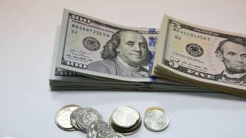 O&lsquo;zbekistonda dollar rasmiy kursi ko&lsquo;tarildi