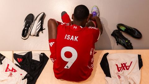 “Liverpul” yangi futbolchilarni sotib olish uchun rekord darajada pul sarfladi