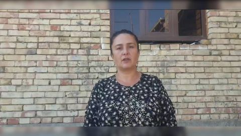 Qashqadaryoda uch bolasi bilan koʻchada qolayotgan ayol najot istamoqda