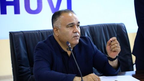 “Dam olish kunida xodimlarni ishga chaqirmanglar” — Adiz Boboyev oʻrinbosarlari va tuman hokimlariga tanbeh berdi