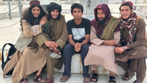 “Tolibon” bilan choy ichdim: Amerikalik yigit Afg‘oniston va 118 ta davlatga yolg‘iz sayohat qildi