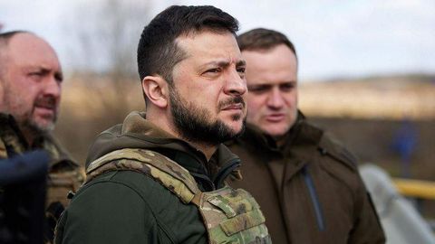 Zelenskiy Ukrainaga qilingan ommaviy hujumlarga javob qaytarishga va’da berdi