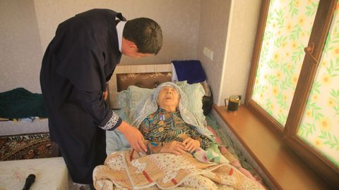 Фарғоналик 130 ёшли онахон Ўзбекистондаги энг кекса фуқаро деб топилди