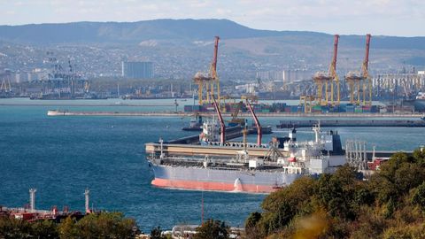 AQSH G7 davlatlarini Rossiya neftini sotib olayotgan Xitoy va Hindistonga boj belgilashga chaqiradi — FT