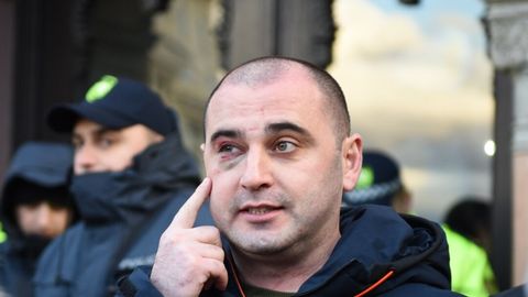 Грузия собиқ мудофаа вазири ҳибсга олинди