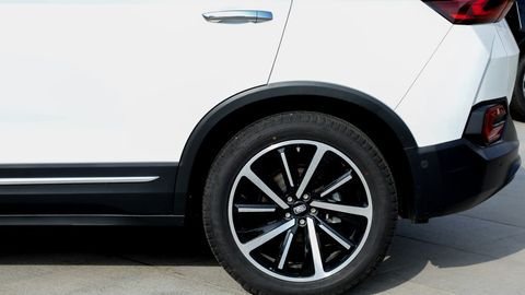 Uzbekistan's car sales drop 9.5% m/m in August