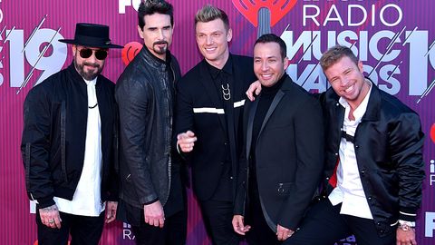 Американинг машҳур Backstreet Boys гуруҳи Қозоғистонда концерт бермоқда