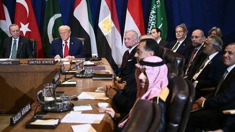 Трамп Ғазо ва Яқин Шарқ бўйича тинчлик режасини тақдим этди