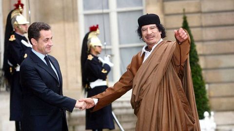 Бывшего президента Франции Николя Саркози приговорили к 5 годам тюрьмы