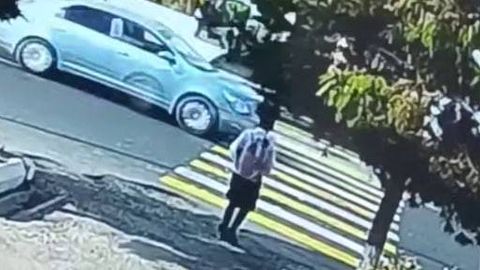 Andijonda Nexia haydovchisi 10 yoshli maktab o‘quvchisini urib ketdi (video)
