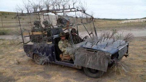 Ruscha “Mad Max”. Rossiya armiyasi yengil avtomobillardan shturm amaliyotlarida tobora kengroq foydalanyapti