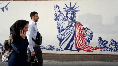 AQSH 100 ga yaqin eronlikni deportatsiya qildi