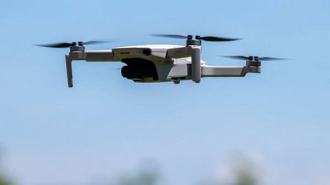 Belgiya harbiy bazasi ustidan 15 ta noma’lum dron uchib o‘tdi