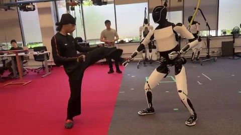 Ilon Mask Optimus robotining kung-fu mahoratini o‘rganish jarayoni bilan bo‘lishdi