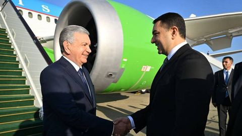 Ўзбекистон президенти Озарбайжонга етиб борди