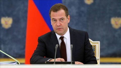 “Францияда президент йўқ” — Медведев