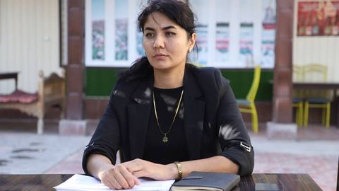 Fargʻonada ayolni yechintirib, tahqirlagan ichki ishlar xodimlari ishi nazoratga olindi