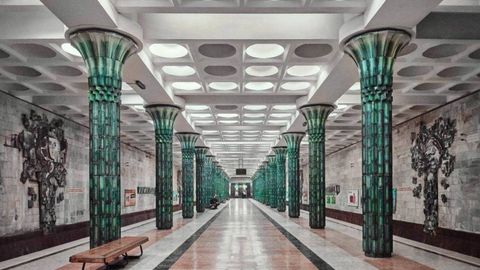 Девочке, родившейся в Ташкентском метро, и её матери подарят специальную карту метрополитена